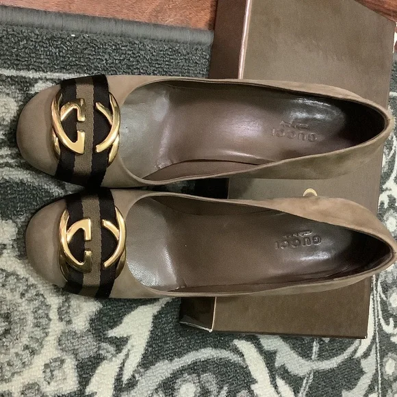Gucci Women's Brown Peep-Toe Heels - Picture 2 of 6